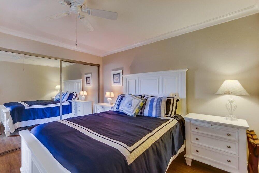 Work-Friendly Oceanfront Condo with Pool and Spa Access SURF25 by RedAwning