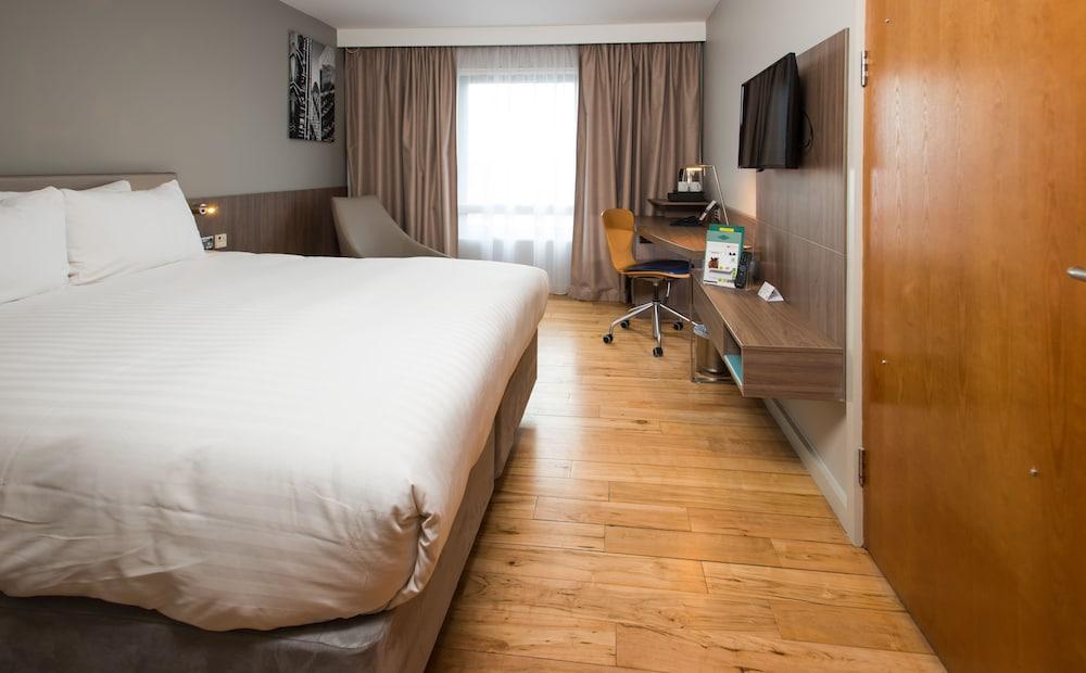 Holiday Inn London - West by IHG