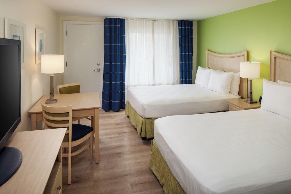 Surfside Hotel and Suites