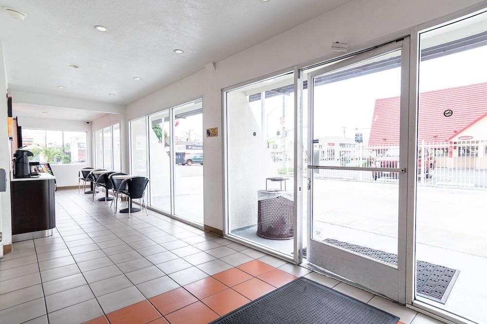 Motel 6 Long Beach, CA - International City
