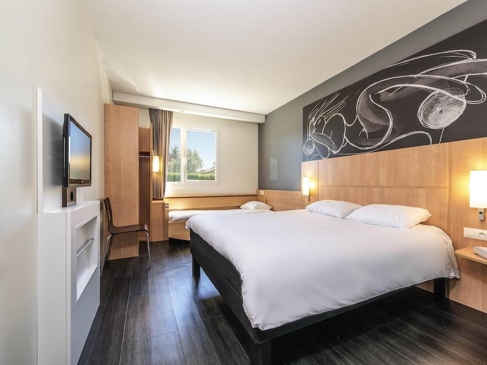 ibis Issoire
