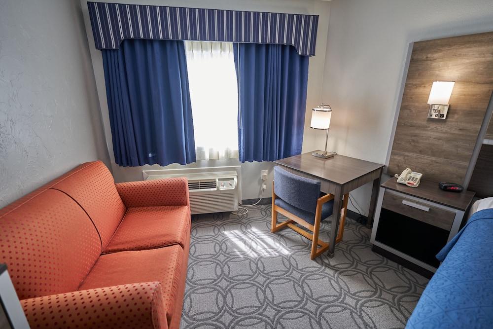 Ambassador Inn & Suites