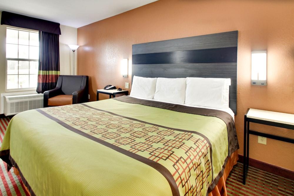 Key West Inn - Millbrook