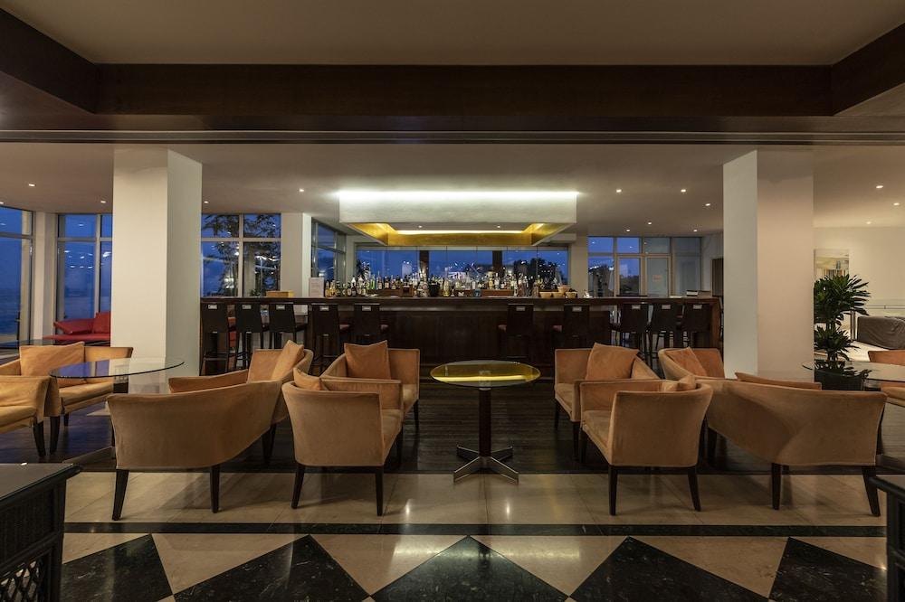 Louis Apostolata Resort and Spa