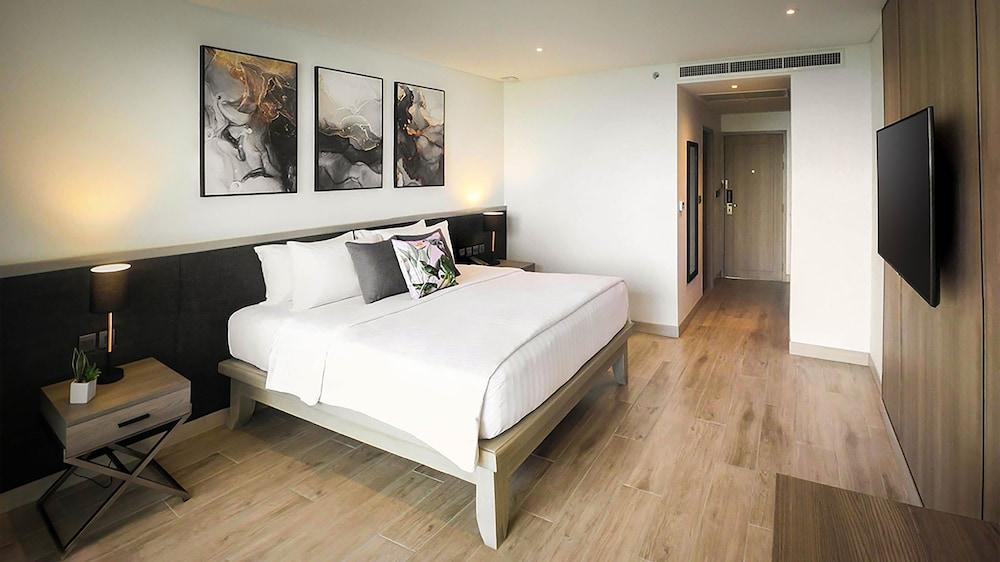 Paradox Resort Phuket