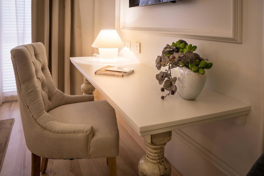 Hotel Pirineo Figueres by Pierre and Vacances