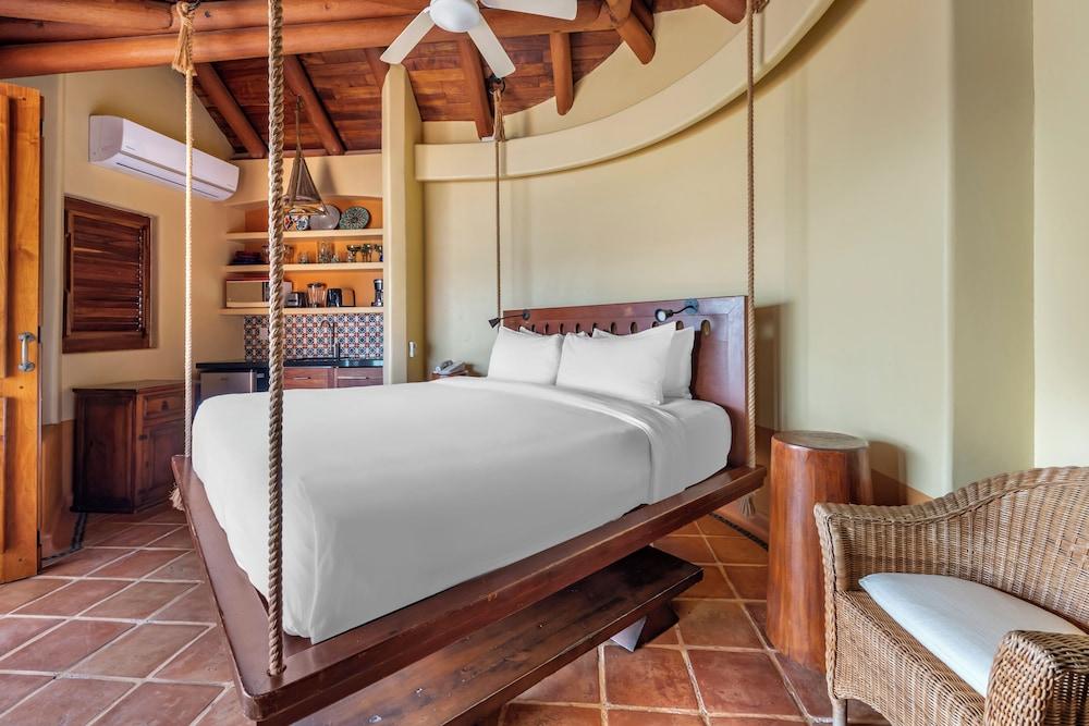 Hilton Grand Vacations Club Zihuatanejo