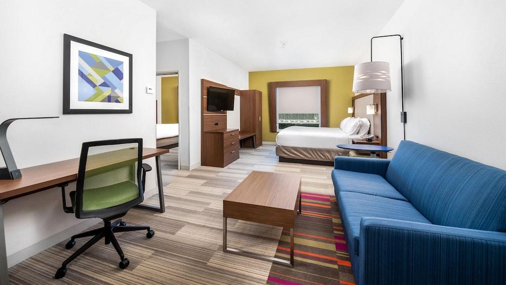 Holiday Inn Express Hotel & Suites Conroe I-45 North by IHG