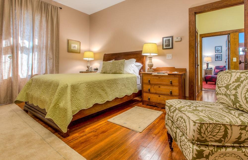 Sweetwater Branch Inn