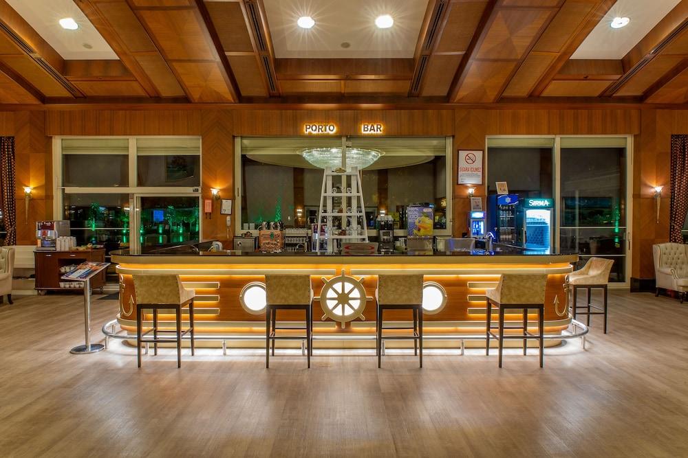 Porto Bello Hotel Resort & Spa