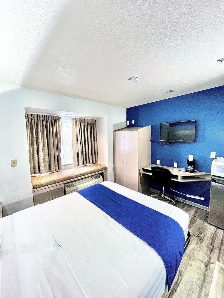 Microtel Inn & Suites by Wyndham Tomah