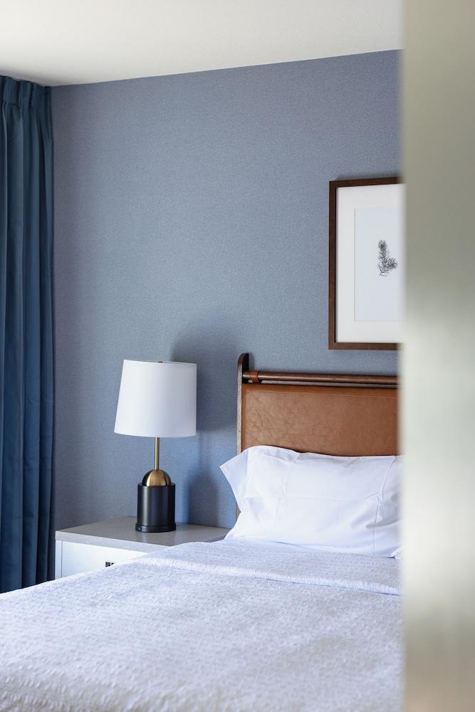 Martis Valley Lodge, Tapestry Collection by Hilton