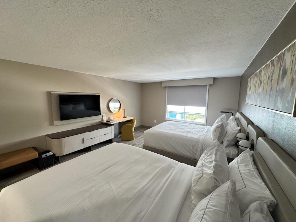 DoubleTree by Hilton Brunswick