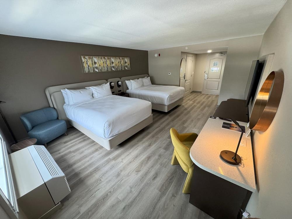 DoubleTree by Hilton Brunswick