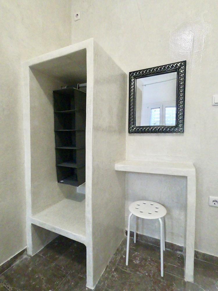 Anny Studios Perissa Beach