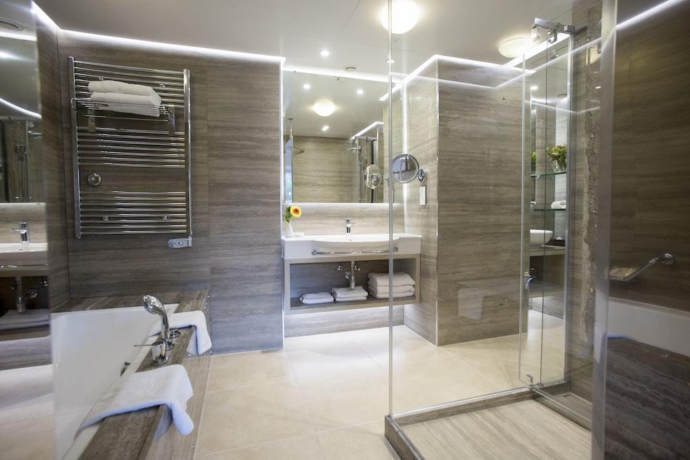 Columbia Beach Resort