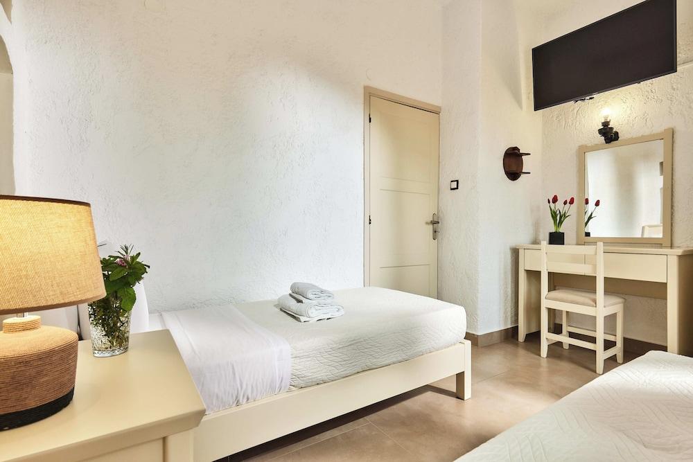 Mila Malia Studios Hotel