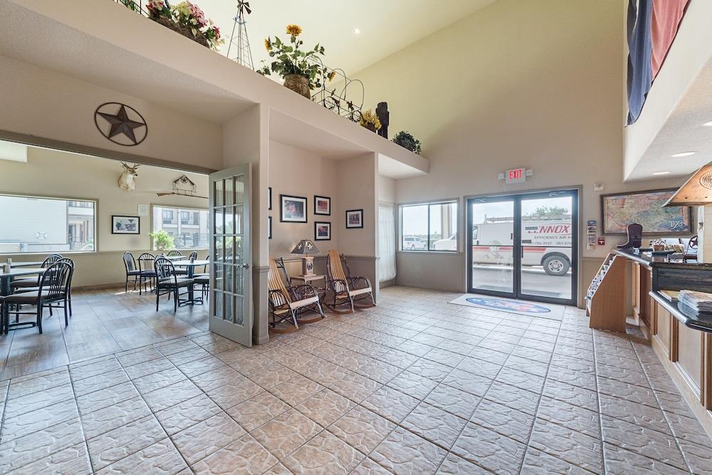 Lone Star Inn & Suites