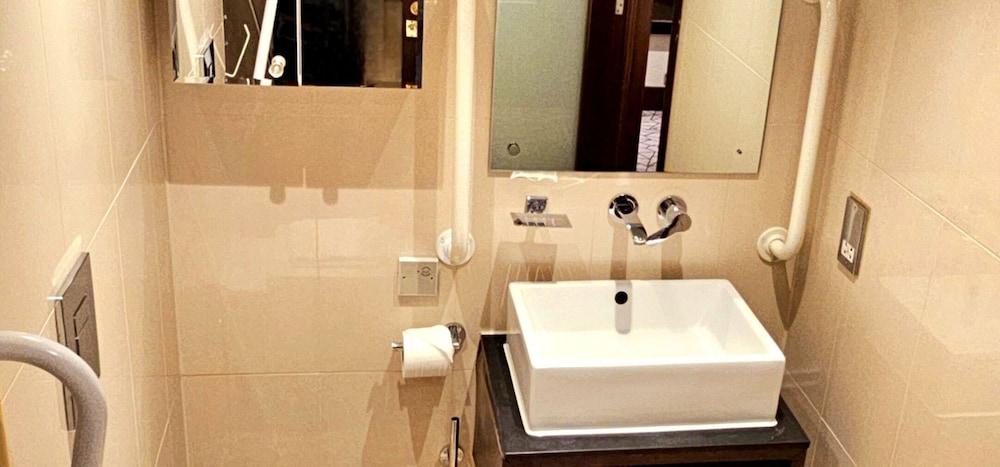 Hyde Park International