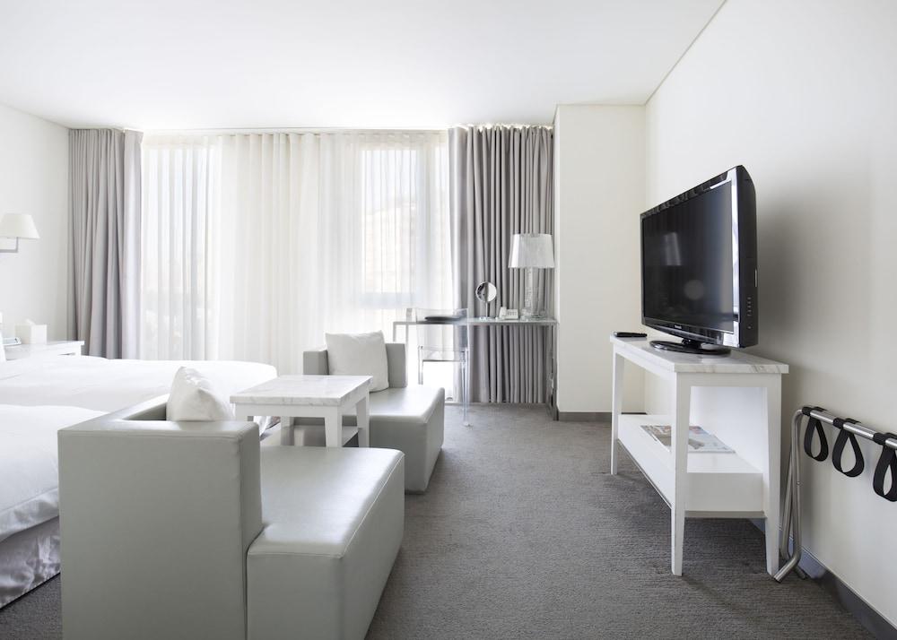 Ambience Hotel Taipei