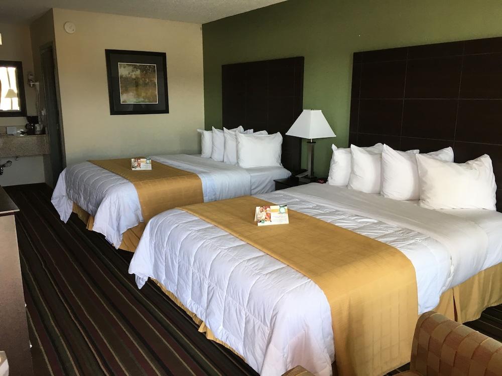 Quality Inn & Suites Horse Cave - Cave City