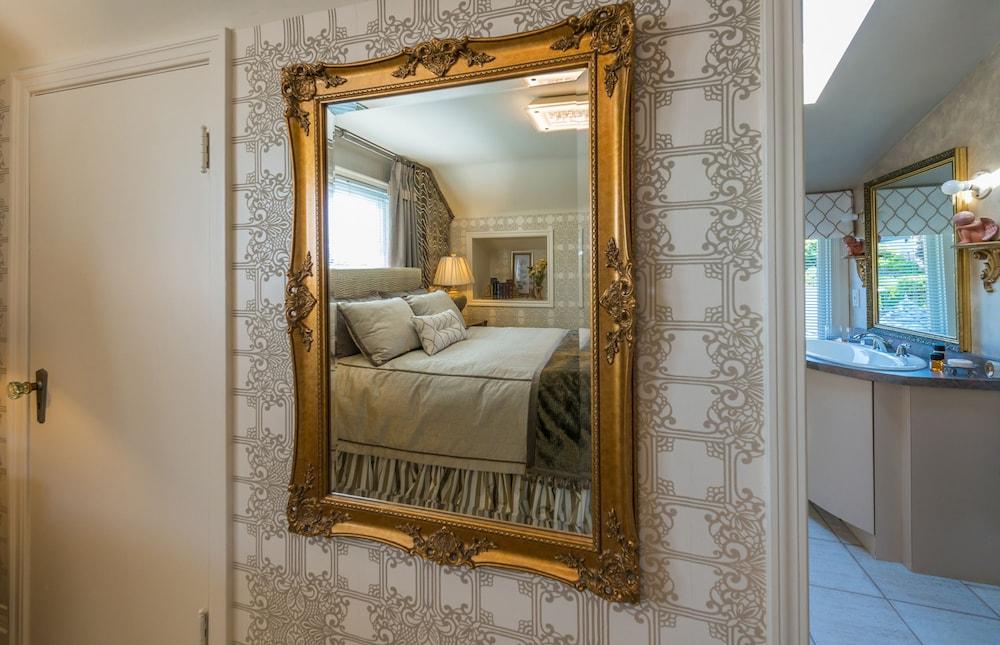 Crystal's View Bed & Breakfast