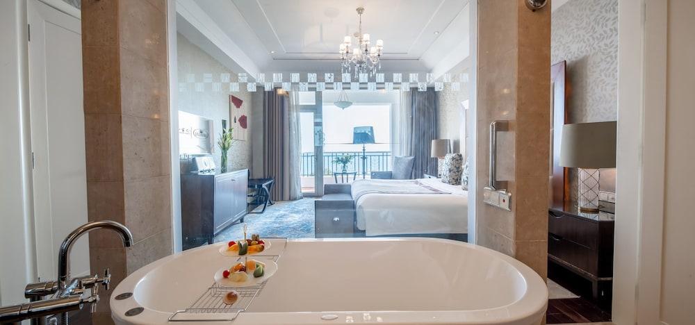 Qingdao Seaview Garden Hotel