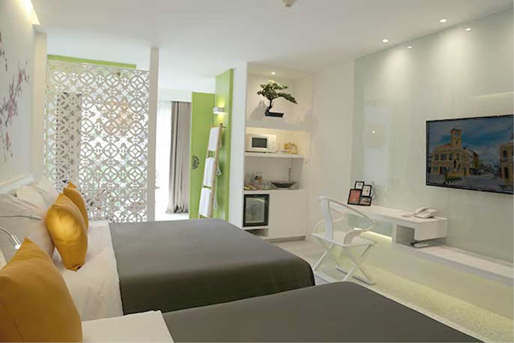 Sino House Phuket Hotel