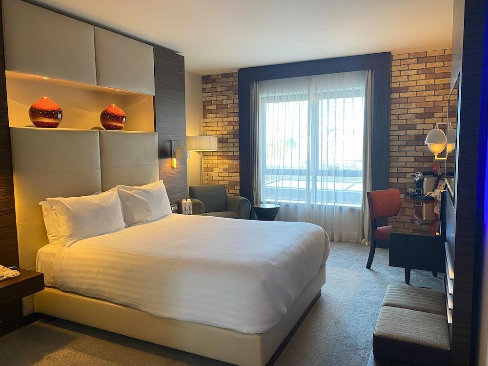 Absolute Hotel Limerick