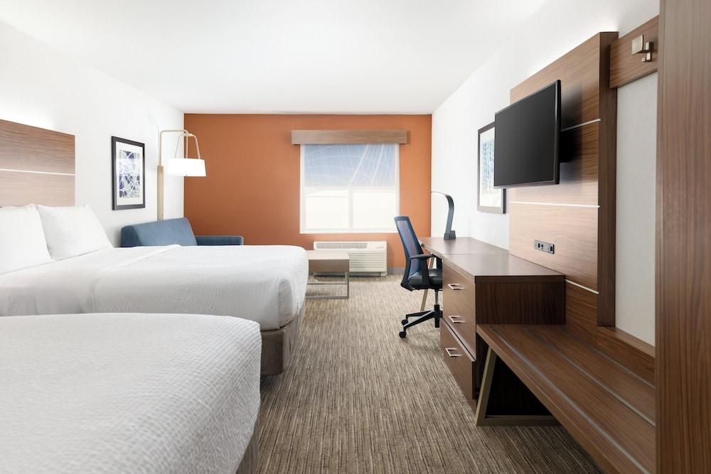 Holiday Inn Express & Suites Las Vegas SW - Spring Valley by IHG