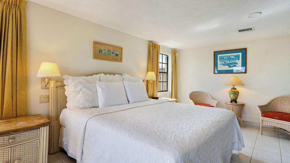 Paradise Cove Resort