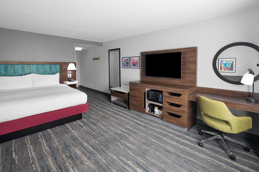 Hampton Inn & Suites Grand Rapids-Airport 28th St