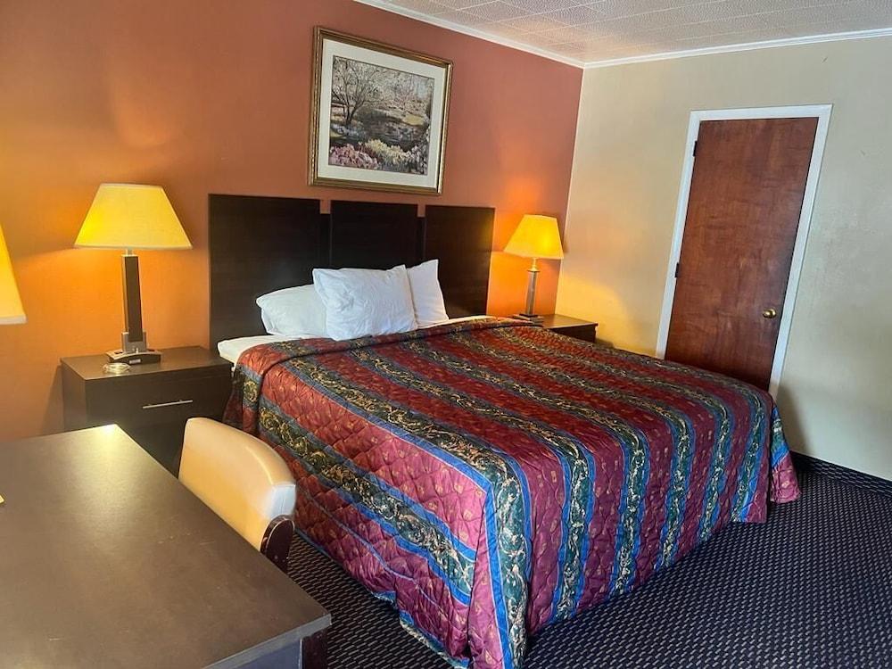 Budget Host Mel-Dor Motel