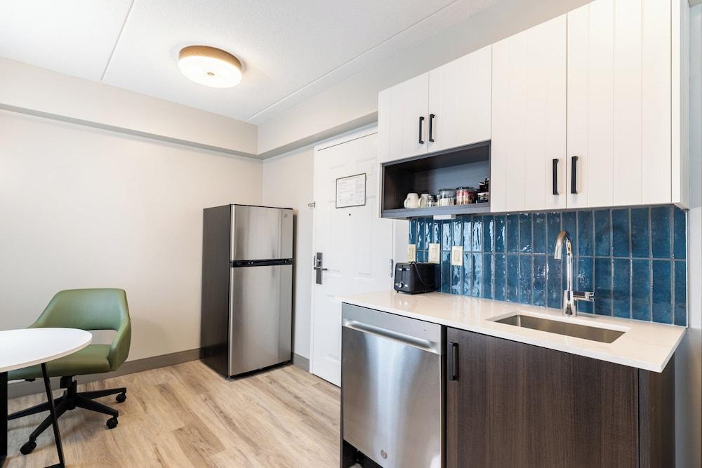 Staybridge Suites London by IHG