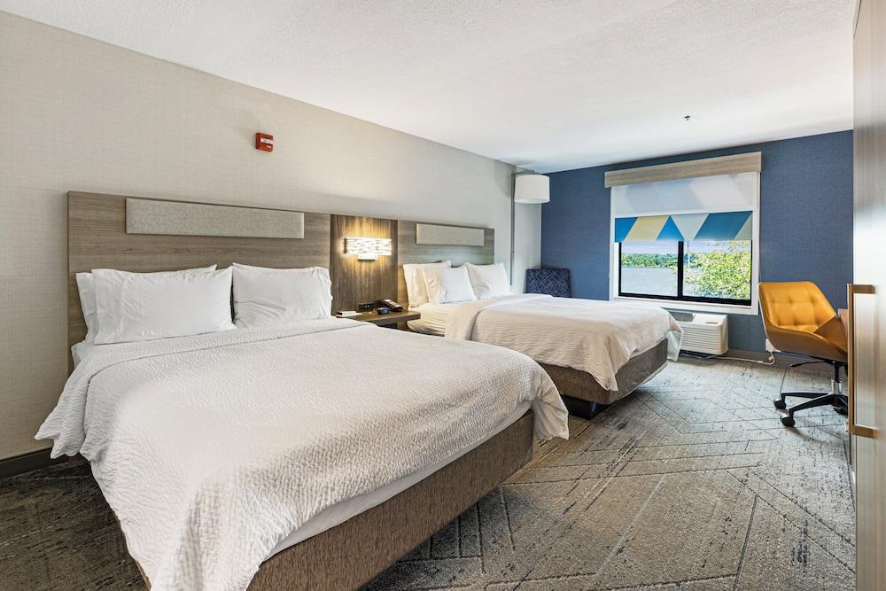 Holiday Inn Express & Suites Buford NE - Lake Lanier by IHG