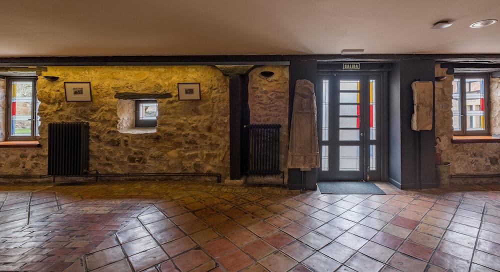 Posada Santa Maria la Real