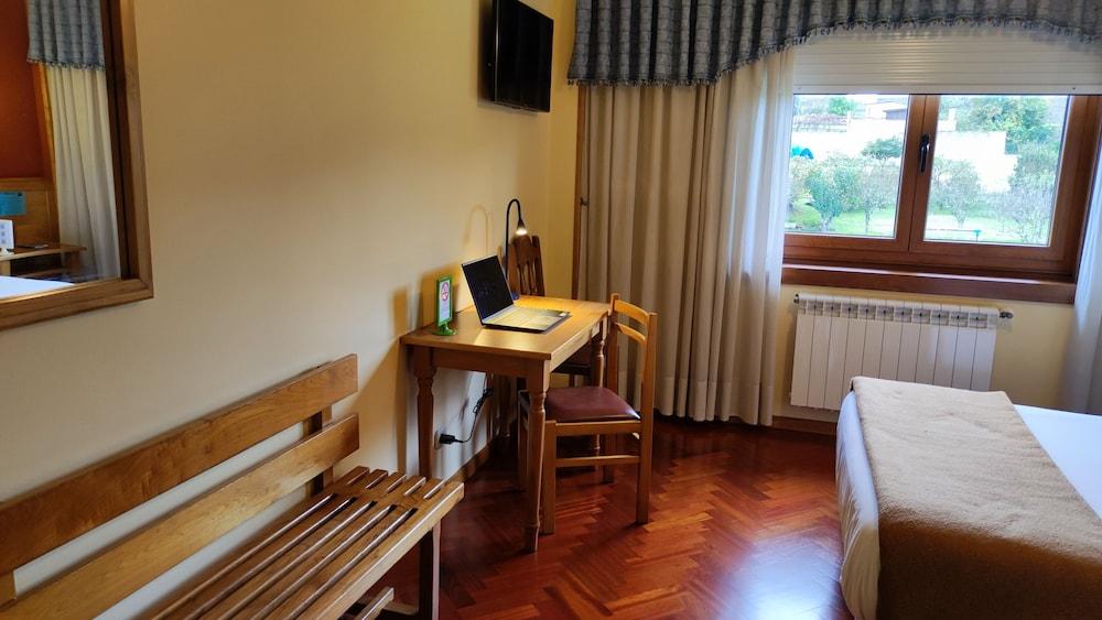 A Marisqueira IA Coruña Airport