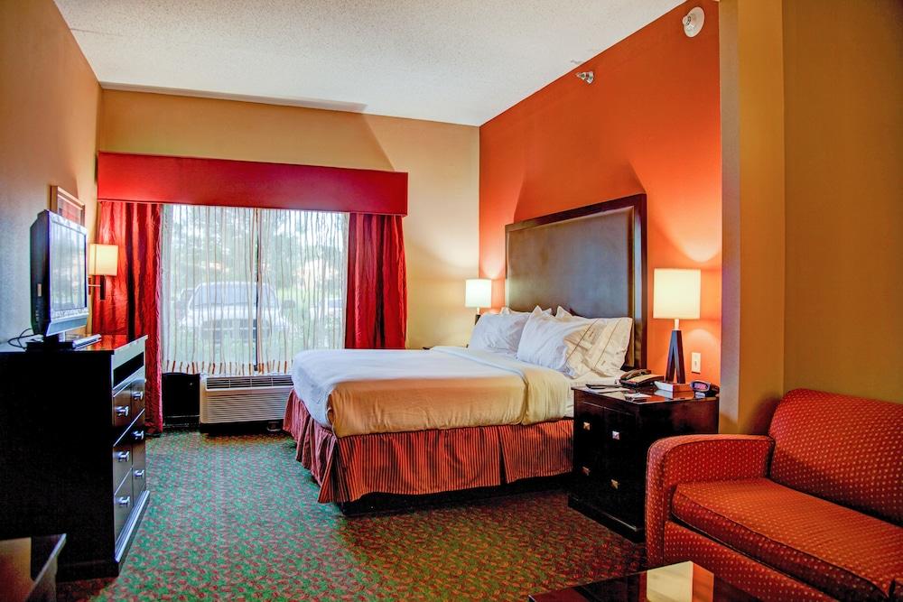 Holiday Inn Express Suites South - Tyler by IHG