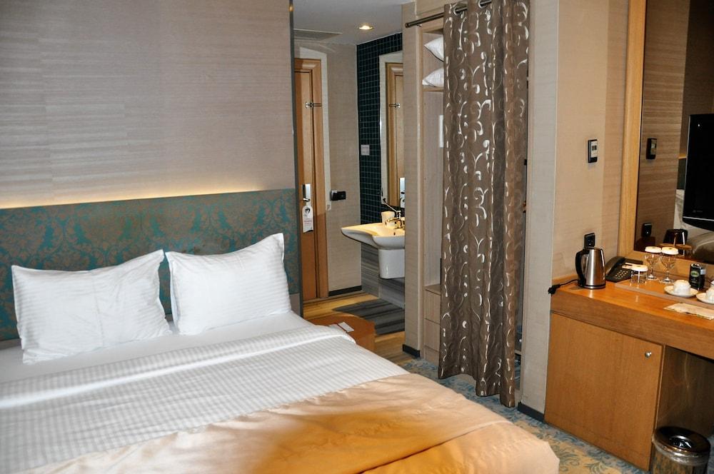 Pera Tulip Hotel & SPA