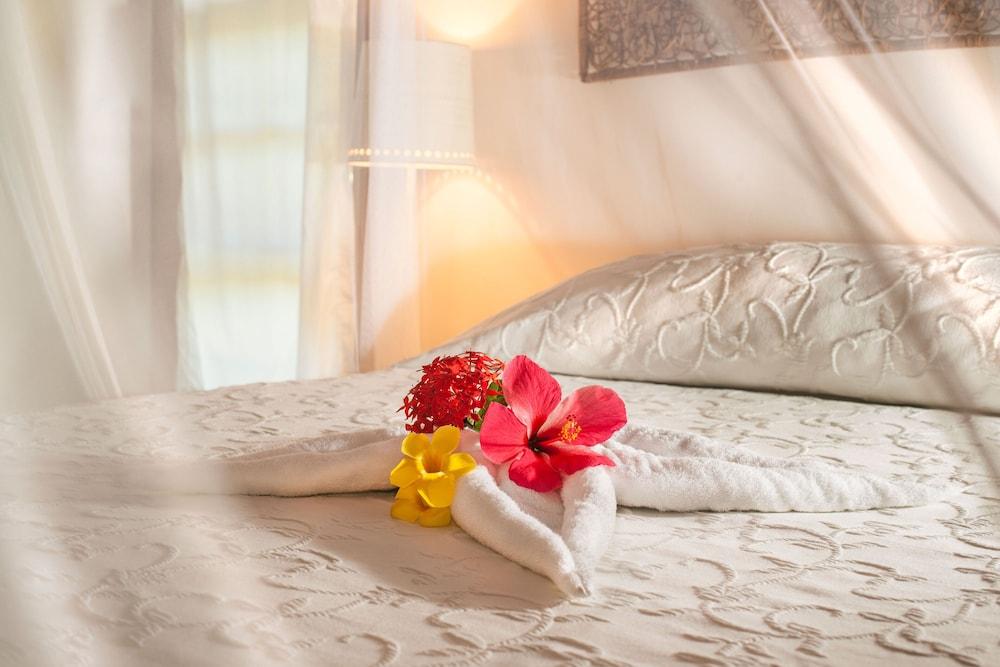 Le Phare Bleu Marina Resort