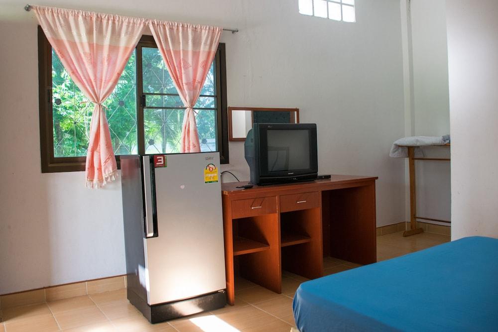 Chum Phae Lagoon Resort