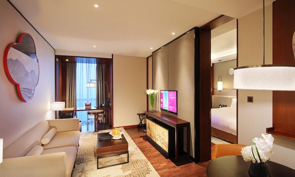 HUALUXE Wuxi Taihu by IHG