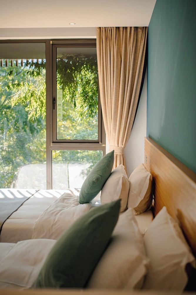 Meijie Mountain Hotspring Resort