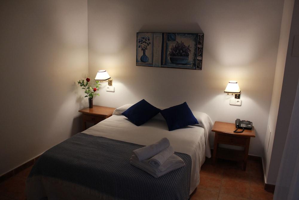 Hostal Puerta de Arcos