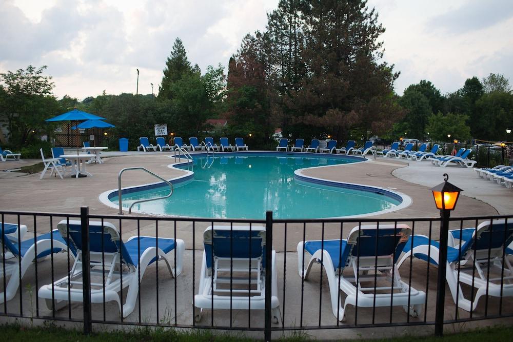 Clevelands House Resort Muskoka