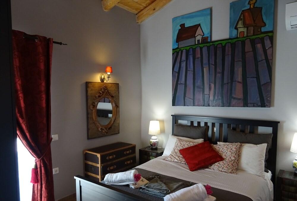 Artist's Villa Lilac Lilium