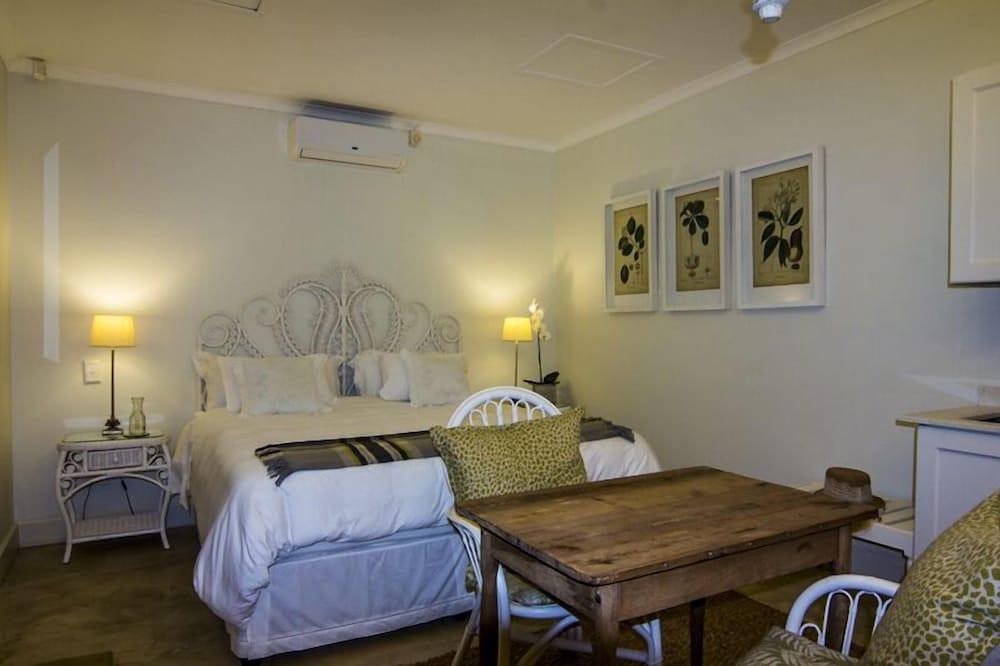 Maison - H Guest House