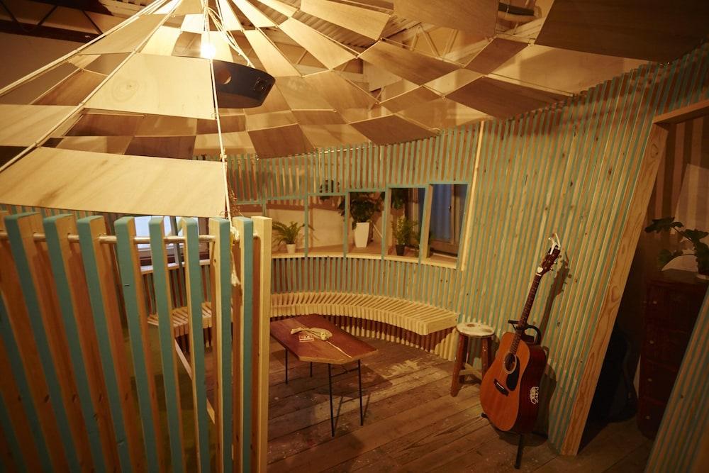 Guest House MAYA - Hostel