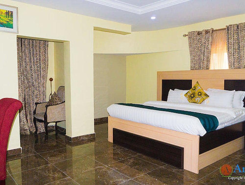 Annes Luxury Suites Ltd