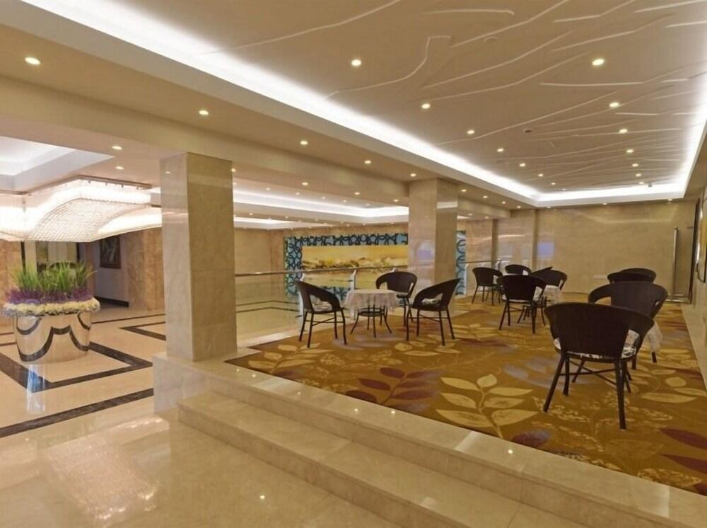 GreenTree Inn Changzhou Dinosaur Park Global Harbor Express Hotel